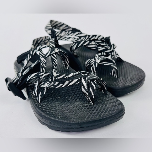 Chaco ZX/2 Classic Sandals Women’s 8 Paddle B+W Black White Toe Loop Hiking - Picture 4 of 7